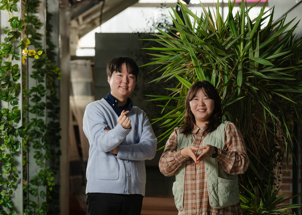 (좌측부터) 유태욱 대표와 김용화 대표